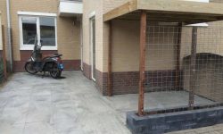 Sierbestrating en bloembakken